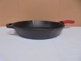 Lodge USA 13in Cast Iron Skillet w/ Silicone Handle Cover