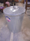 Galvinized Metal Trash Can w/ Lid