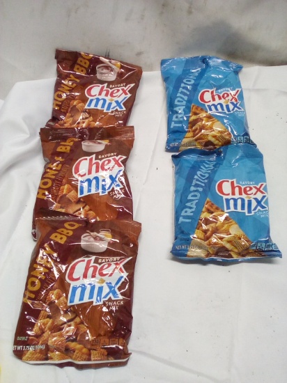 5Pc Assorted Flavor 3.75oz Chex Mix Snack Lot- (3) Honey BBQ, (2) Traditional
