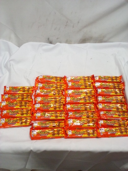 Lot of 29 Reeses King Size Metal Snacks