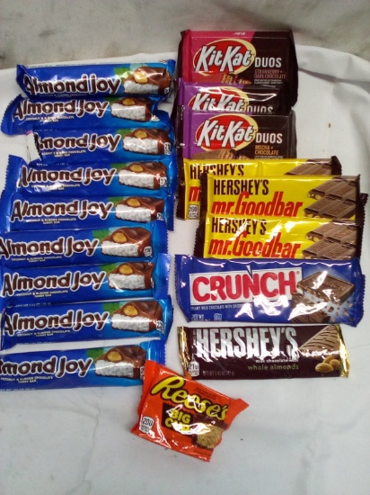 Huge 18pc Candy Bar Lot