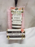2Pc Belle|Mason Lot Foot Set- (1) Pair of Cozy Socks, (1) Lav. Mint Foot Lotion