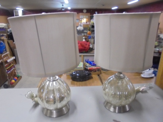 2 Matching Beautiful Glass Table Lamps
