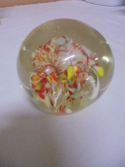 Beautiful Art Glass Paperweight