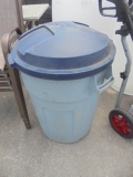 32 Gallon Rubbermaid Trash Can