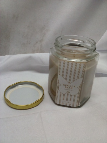 7oz Single Wick Vanilla Bean Dolly Parton Scented Candle *SMELLS SOOO GOOD*