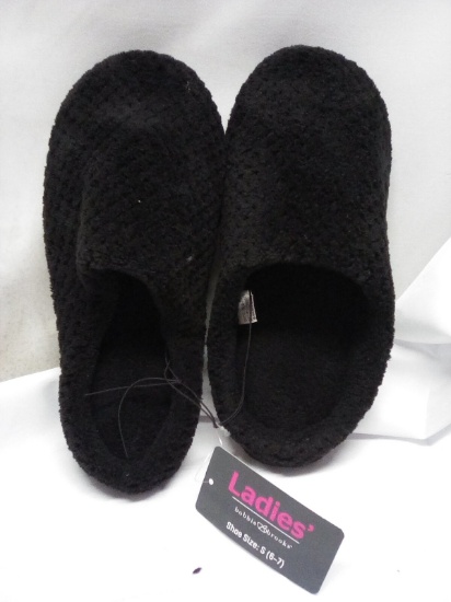 Ladies Black Bobbie Brooks Size Small Slippers