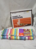 2Pc Outdoor Grilling Lot- (1) 4Pc Set of Grilling Tools w/ Case, (1) Grill Topper
