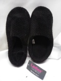 Ladies Black Bobbie Brooks Size Small Slippers