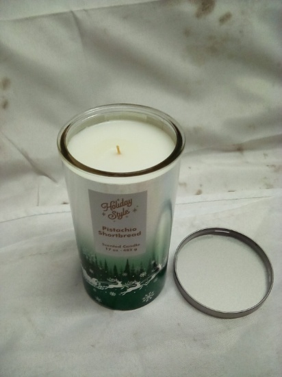 Holiday Style Scented Candle 17oz Pistachio Shortbread
