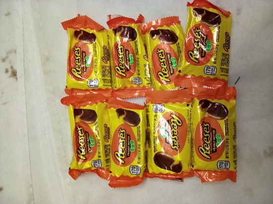 Reese’s Eggs Qty 8