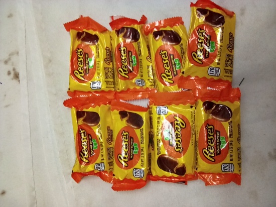 Reese’s Eggs Qty 8