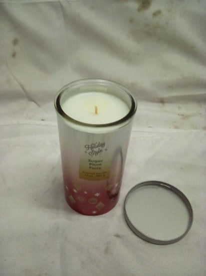 Holiday Style Scented Candle 17oz Sugar Plum Fairy