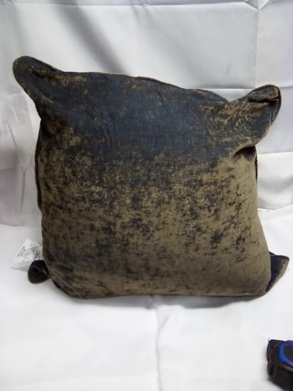 Accent Pillow 20” x 20”