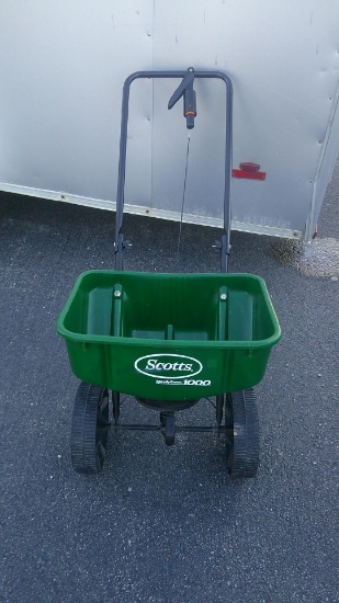 Scotts Speed Green 1000 Broadcast Spreader