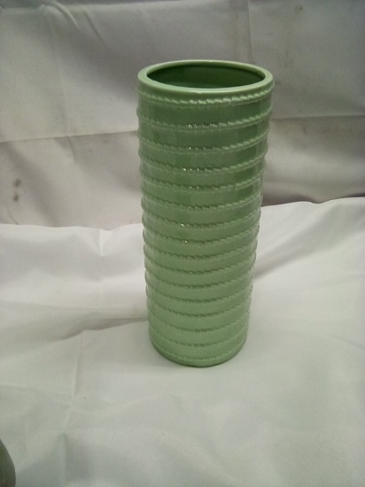 Ceramic 12in Tall x 4in Diameter Vase