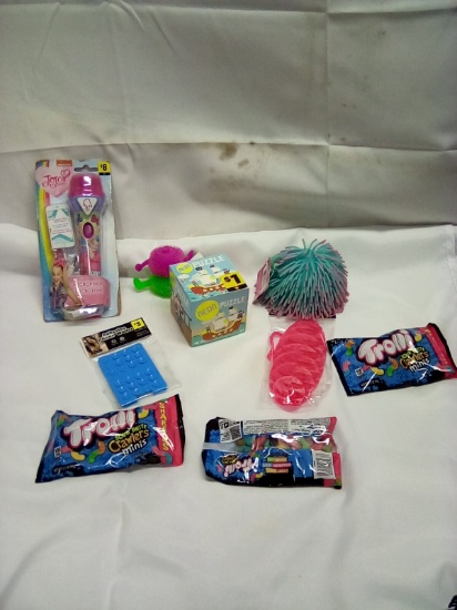 Kids Toy and Candy Lot Qty 9 Items