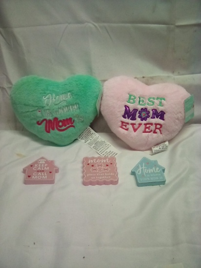 Mom Stuffies and Wooden Decor Qty 5 Items