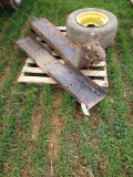 Skid lot of switchable metal hitch bracket, wagon wheel and tire