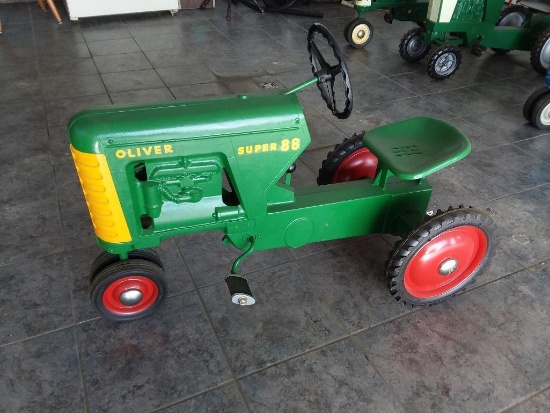 Oliver Super 88 pedal tractor