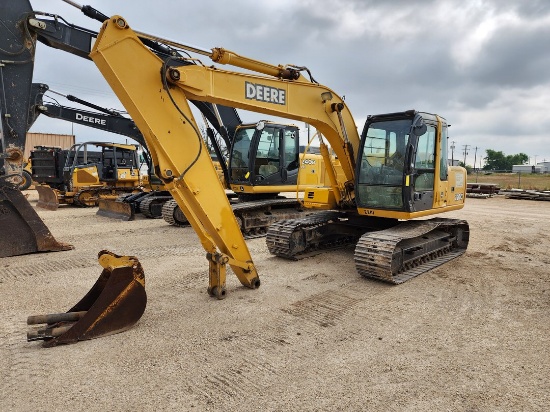 2004 John Deere 120C Excavator W/ 24"W Bucket; Pin: FF120CX034398; Hrs: 7,559.5;