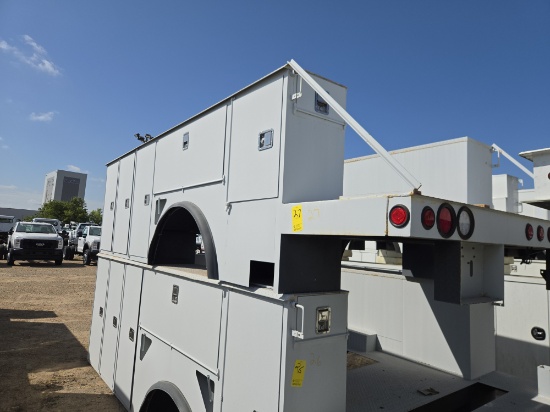 B&G VN-555 Truck Bed for International and Freightliner Frames
