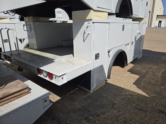 Adkins VN555MHI 150-30-AT Truck Bed for International and Freightliner Frames