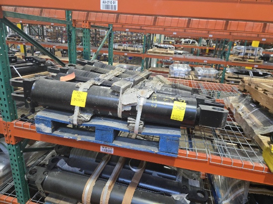 Approx (5) Hydraulic Cylinders on Pallet