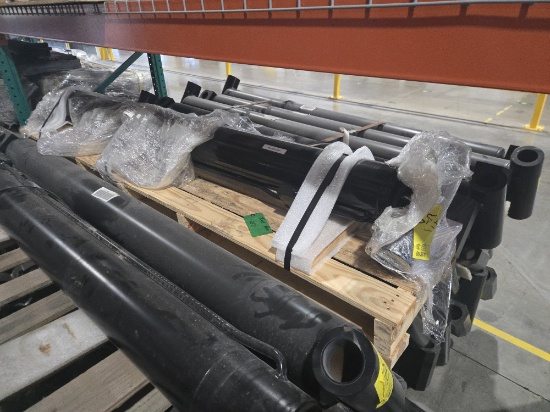 Approx (1) Hydraulic Cylinders on Pallet