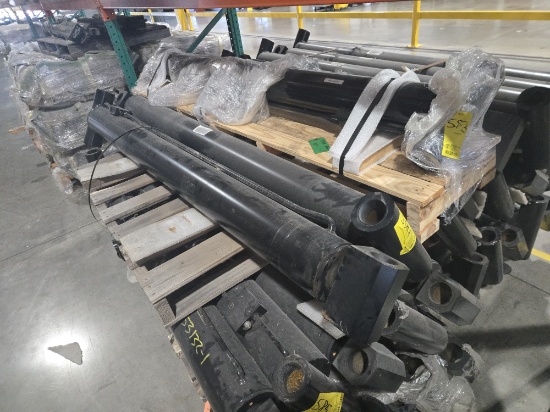 Approx (2) Hydraulic Cylinders on Pallet