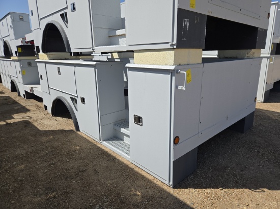 B&G VN-555 Truck Bed for International and Freightliner Frames