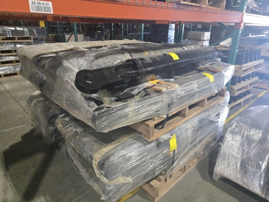 Approx (8) Hydraulic Cylinders on Pallet