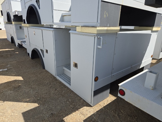 B&G VN-555 Truck Bed for International and Freightliner Frames