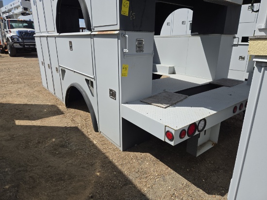 B&G VN-555 Truck Bed for International and Freightliner Frames