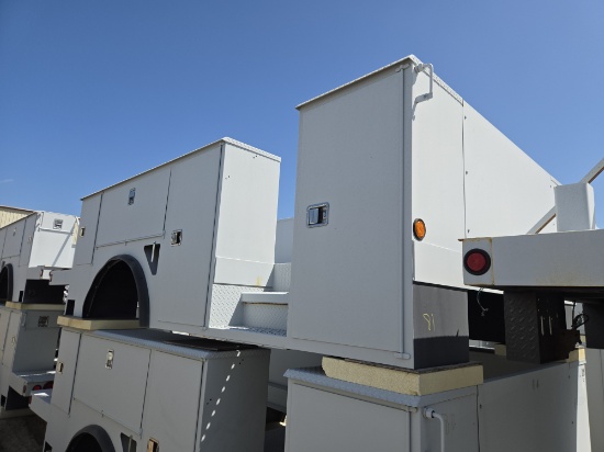 B&G VN-555 Truck Bed for International and Freightliner Frames