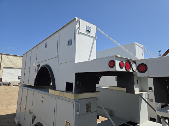 B&G VN-555 Truck Bed for International and Freightliner Frames