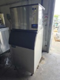 Manitowoc 600 lb. Cube Ice Machine