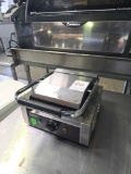Galaxy 9 in. Mdl. P68 Grooved Panini Grill