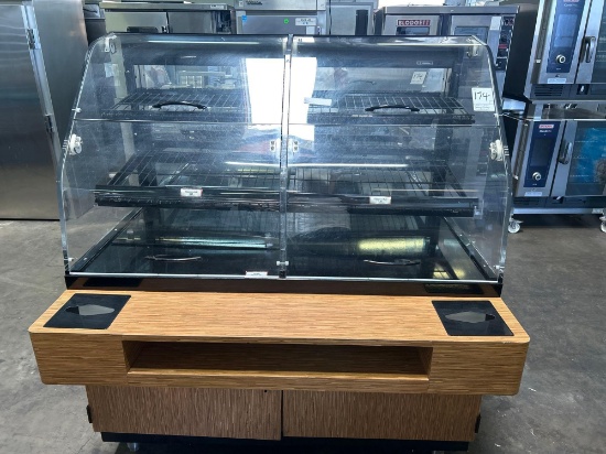 Federal 54 in. Dry Bakery Display Merchandiser