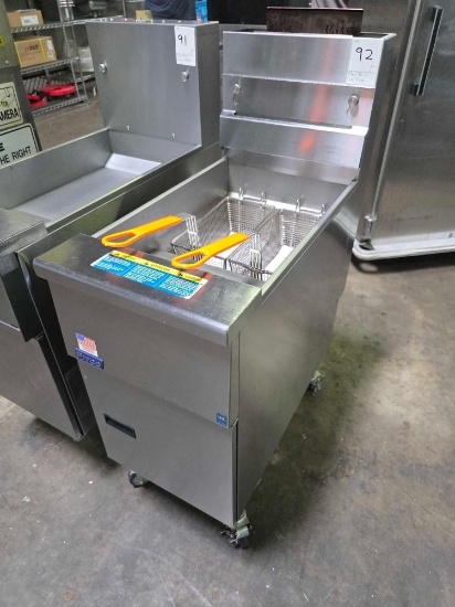 Pitco 35 lb. Gas Fryer