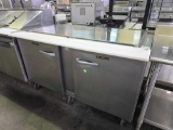 Traulsen 60 in. Megatop Sandwich Table