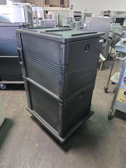 Cambro Mdl. UPC1600 24 Pan 2 Cube Food Pan Carrier
