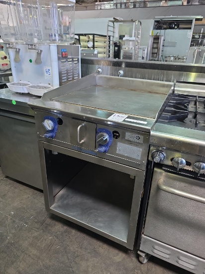 Electrolux 24 in. Gas Thermostat Griddle on Stainless Steel Cabinet Base