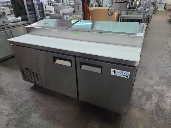 Avantco 71 in. Pizza Table