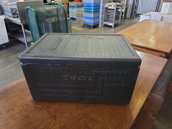 Cambro Top Loading Insulated Food Carriers