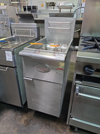 Avantco 40 lb. Gas Fryer
