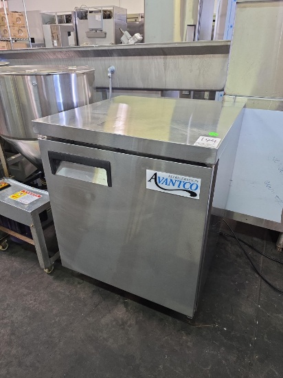 Avantco 27 in. Undercounter Refrigerator