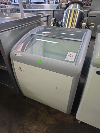 Cooler Depot 26 in. Clear Sliding Top Freezer