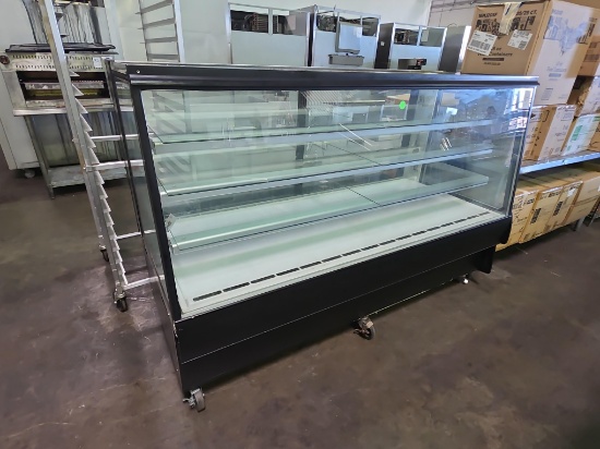 Federal 77 in. Refrigerated Bakery Case