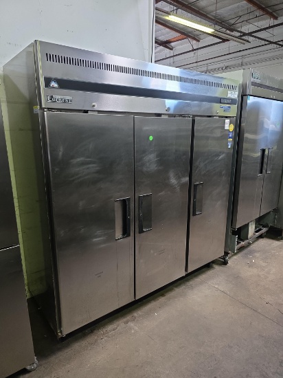 Everest 3 Dr. Freezer